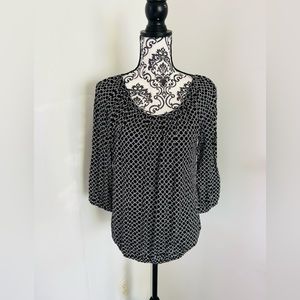 Michael Kors Women’s Black & White 3/4 Sleeve Round Neck Rayon Peasant Top